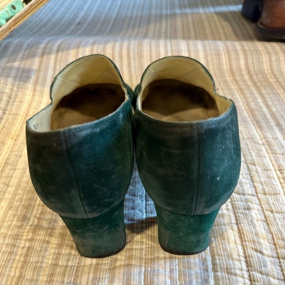 Vintage Proxy Green Suede Buckle Heels Made in Spain Size 10M Block Heel Shoes - Picture 2 of 11